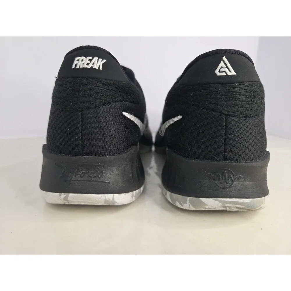 Nike Zoom Freak 4 DQ0553-001 Black Gray Basketball Shoes Womens / Youth Sz 7 EUC